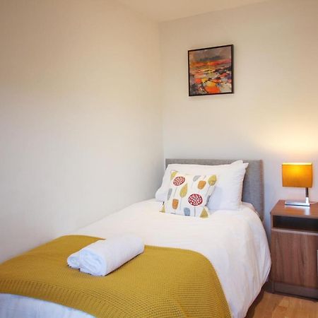 Anjore House - Modern Serviced Apartment In Белфаст Екстериор снимка