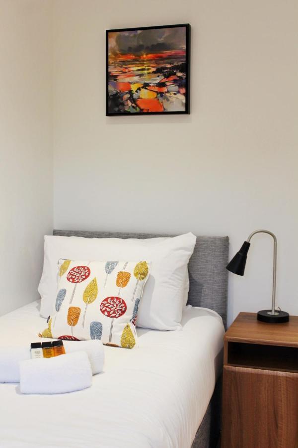 Anjore House - Modern Serviced Apartment In Белфаст Екстериор снимка
